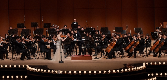 경향신문, 동아일보, 중앙일보, KBS 등 여러 언론사에서는 매년 예술 콩쿠르를 개최하고 있다. 언론사 콩쿠르는 오랜 역사와 예술 신인들의 등용문으로서 권위를 이어오고 있다. 사진은 지난해 11월 서울 여의도 KBS홀에서 열린 KBS한전음악 콩쿠르 대상선정 연주회. 