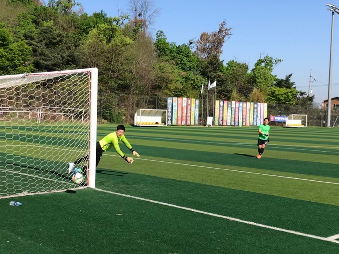 조선일보와 SBS가 승부차기 경기를 치렀다. 조선일보와 SBS가 승부차기 경기를 치렀다.