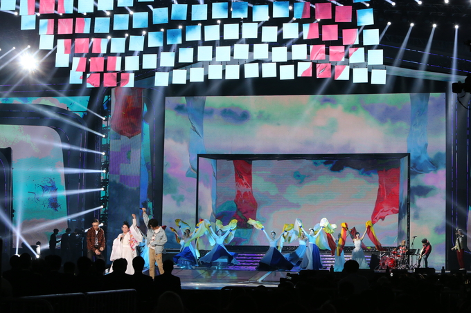 지난 2017년 5월31일 오후 고양시 킨텍스 제2전시장에서 지상파 UHD 본방송 개국 공동 축하쇼가 열리고 있다. (연합뉴스) 