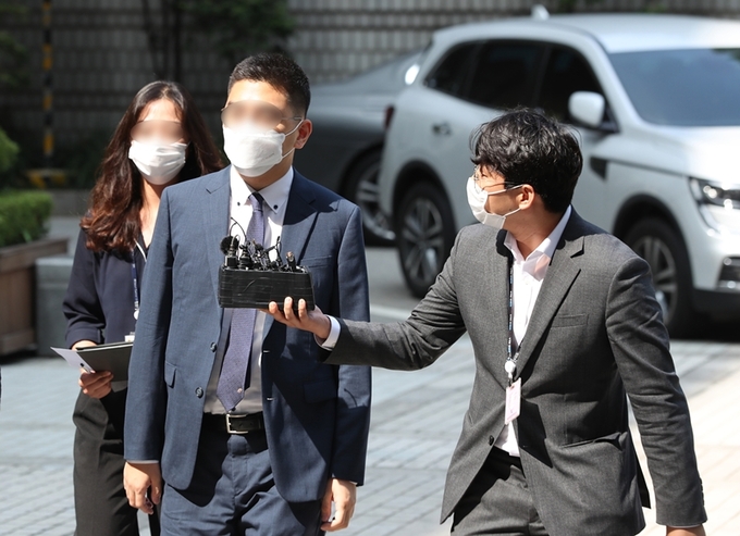 지난 7월17일 이동재 전 채널A 기자가 구속 전 피의자심문(영장실질심사)을 받기 위해 17일 서울중앙지방법원으로 출석하고 있다. 뉴시스 