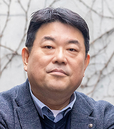 "당신은 누구의 편이냐?"