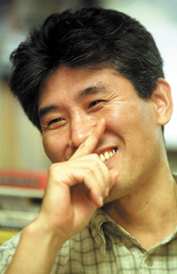 강준만 전북대 신문방송학과 교수