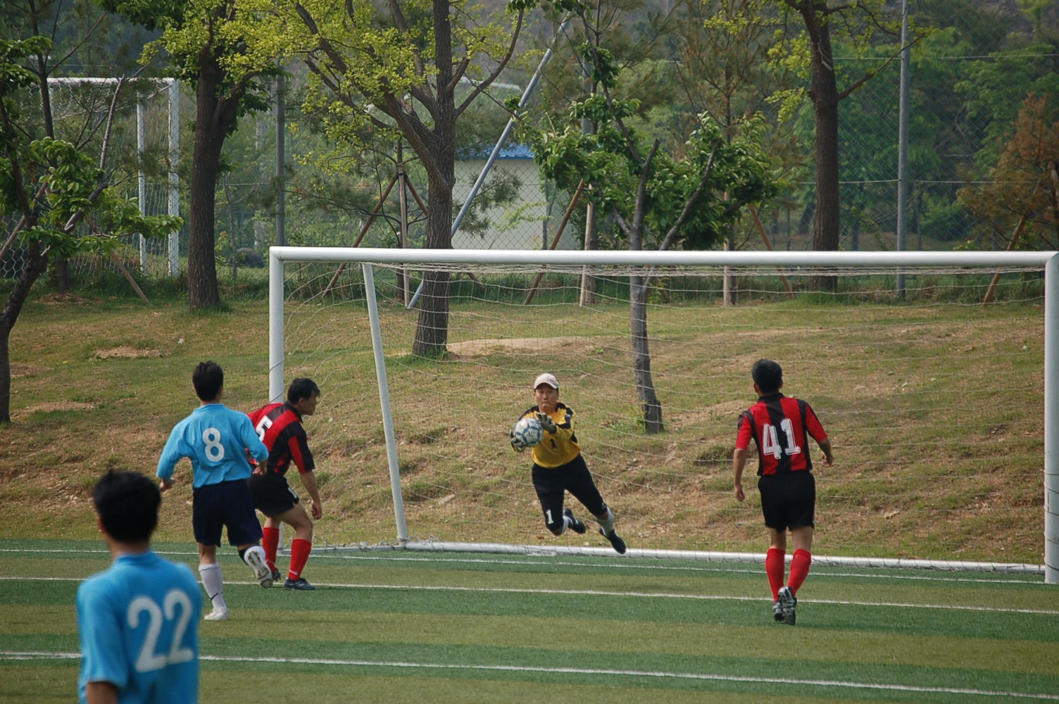 KBS와 SBS의 결승전 경기 장면