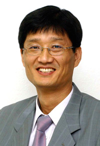 류용규 이달의 기자상 심사위원