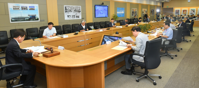 이사장 없는 KBS 이사회… '박장범 해명 뉴스 감사' 논의도 멈춰