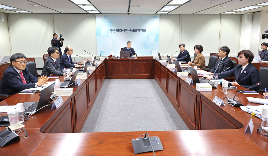 김우석 상임위원 선출 후폭풍…방미심위 위원 줄사퇴