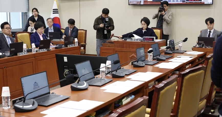 과방위 與의원들 주도 'TBS 지원', 당 대표가 뒤집었다